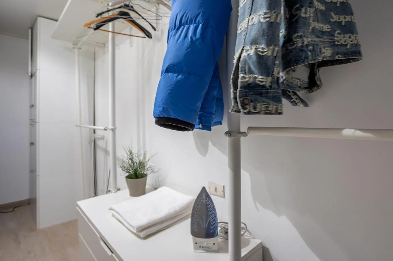 Suite 13 Centrale Stazione Milano 0*,